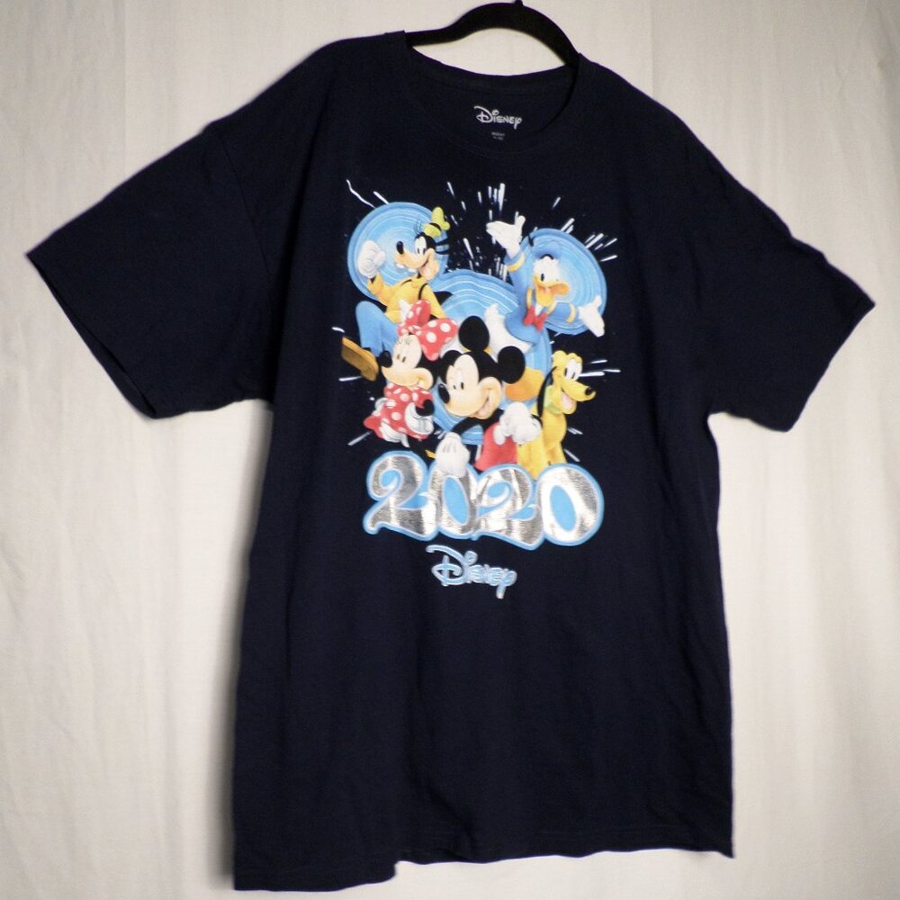 Disney Navy Blue 2020 Character Tshirt Sz XL Short Sleeve